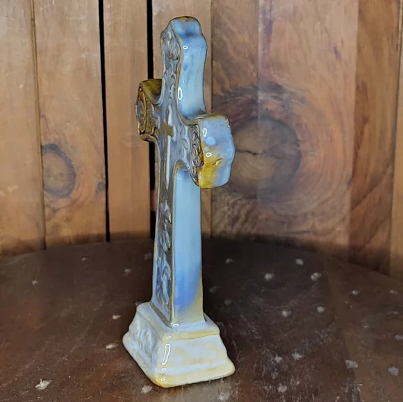 Gold and Gray Ceramic Cross - Picture 4 of 12